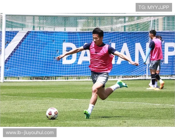 许恩泽:从少年足球才俊到职业赛场的蜕变与突破 许恩泽:从少年足球才俊到职业赛场的蜕变与突破